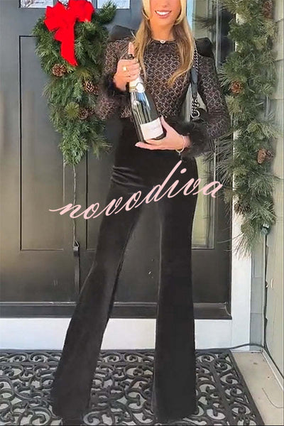 Monique | Fløyelsbuksedress med blonde i fiskeskjellmønster, paljetter, applikasjoner, fjærkant, belte, stretch og sleng