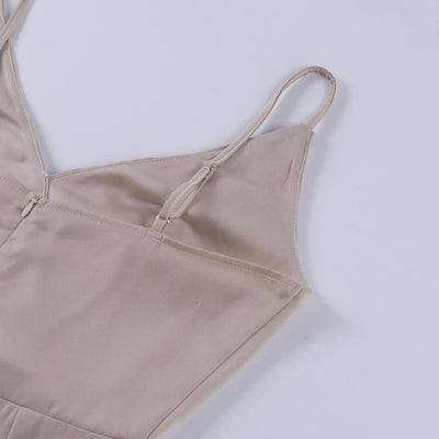 Lottie™ | Stroppete satengkjole i midilengde